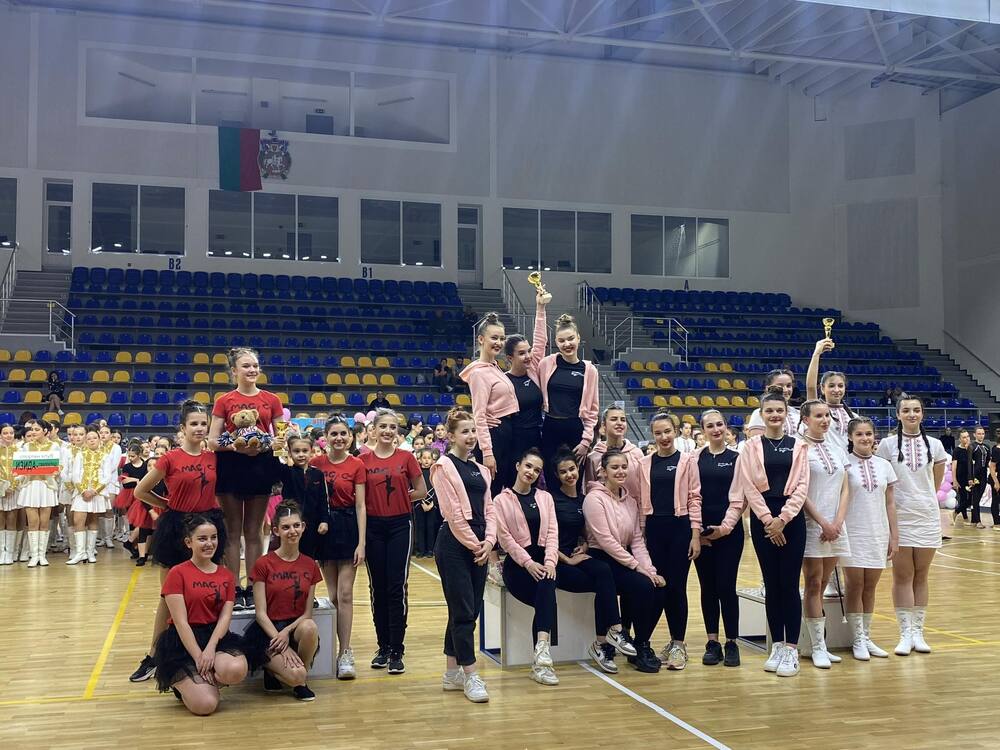 Община Русе: Русенските мажоретки от „Екстрийм“ с призови места от национален фестивал