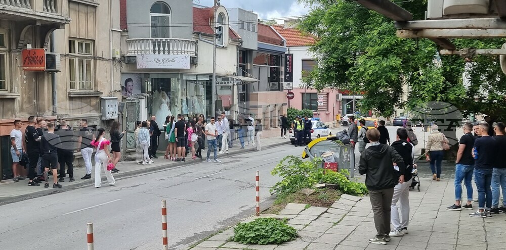 Спокойно преминаха тържествата след изпращане на абитуриентите в Шумен, съобщиха от полицията