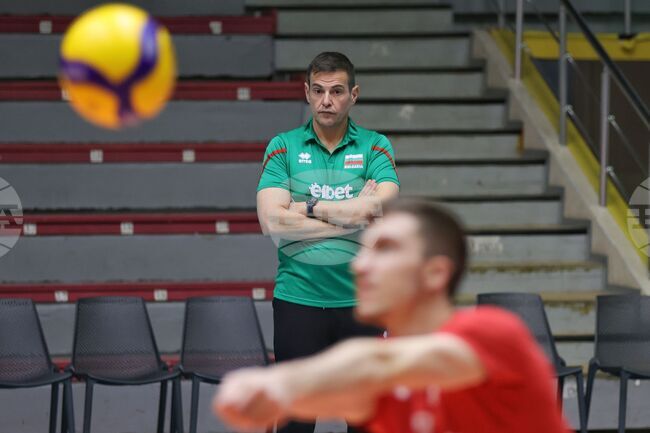  Волейбол - мъже - тренировка