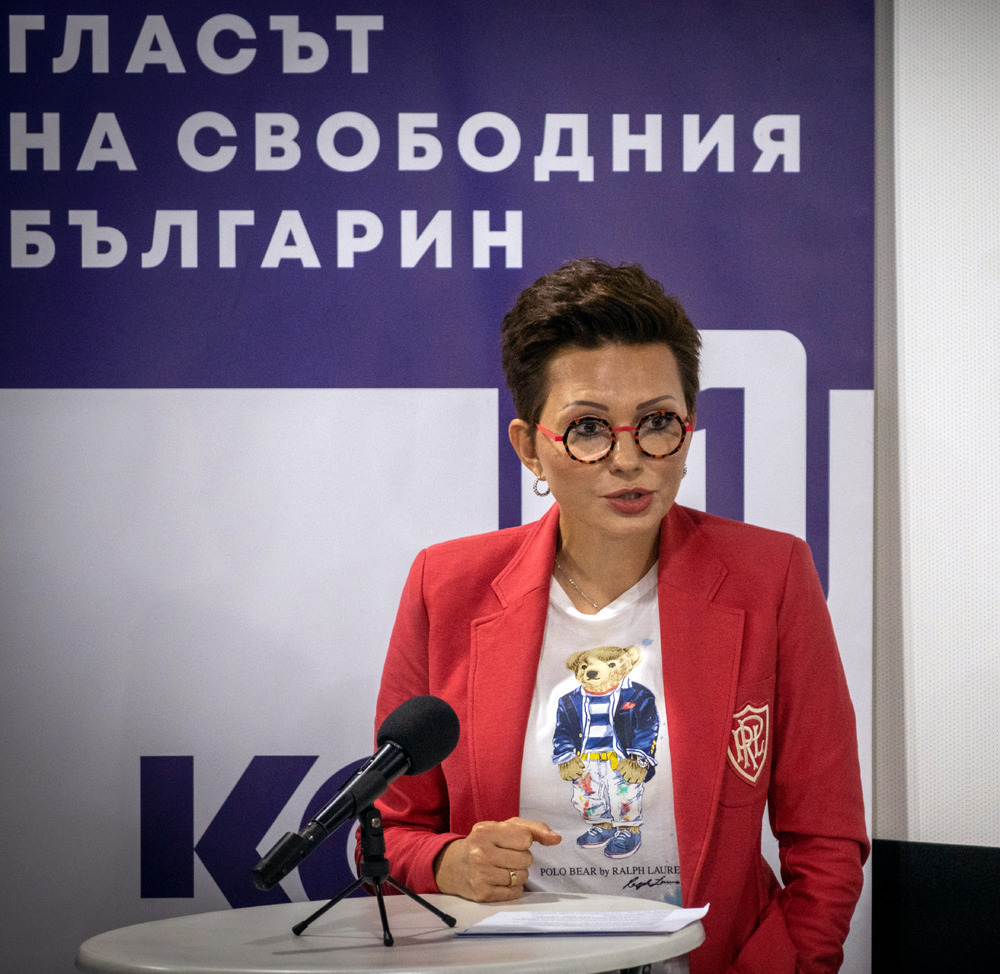 Мая Маринова, КОД, 25 МИР и 16 МИР: Защо превърнаха българското училище в закусвалня за “топло мляко” и кифла”