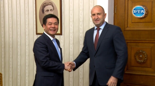 Президентът Румен Радев се срещна с министъра на индустрията и търговията на Виетнам Нгуен Хонг Зиен