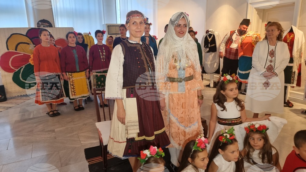 Тутракан - севернодобруджански носии - изложба