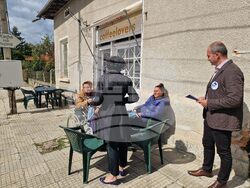 Снимка: Пресцентър "Демократична България" - Антоанета Цонева в с. Скравена 