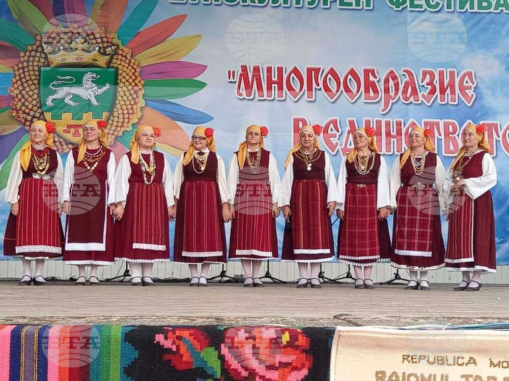 Българската вокална група „Чийшийка“ представи Украйна на фестивала в Тараклия