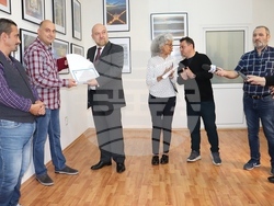 Снимка: Областна администрация-Русе - фотограф Явор Мичев - плакет 