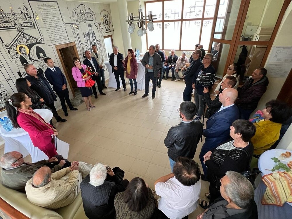 Нинова в Банско: Пари за социална политика, а не за нови самолети