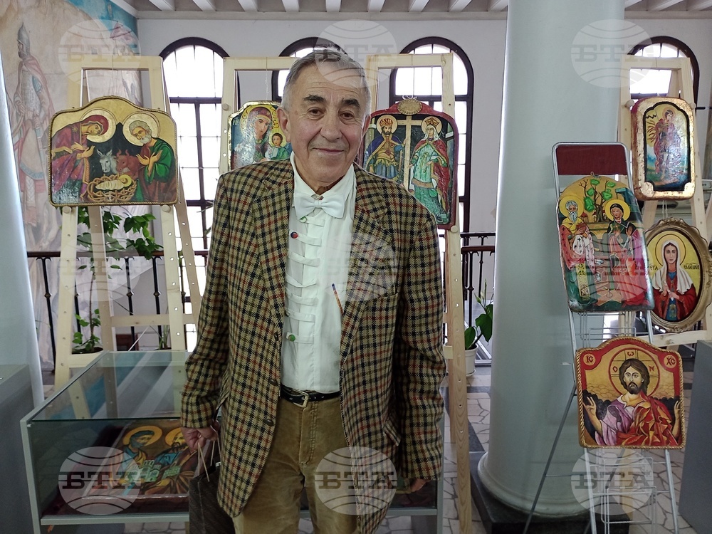Самоук художник на 79 години за първи път подреди своя изложба във Велико Търново