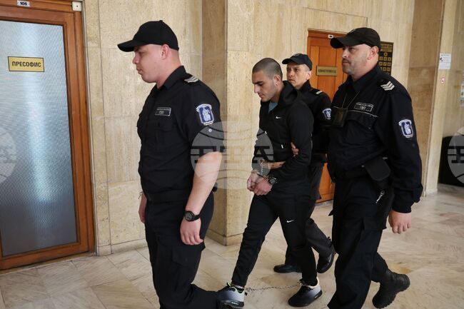 Окръжният съд в Бургас ще се произнесе утре с присъда по делото срещу сириеца, обвинен за смъртта на двама полицаи