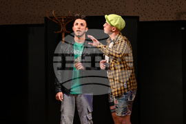 Вършец - театър - „Щастливо хванати в мрежата“