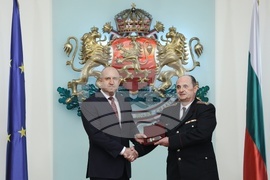 Румен Радев - висше офицерско звание „бригаден генерал“ - удостояване