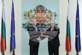 Румен Радев - висше офицерско звание „бригаден генерал“ - удостояване