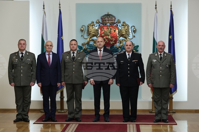 Румен Радев - висше офицерско звание „бригаден генерал“ - удостояване