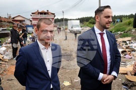 Столичен общински съвет - брифинг - общински терен - Димитър Петров - Цветомир Петров