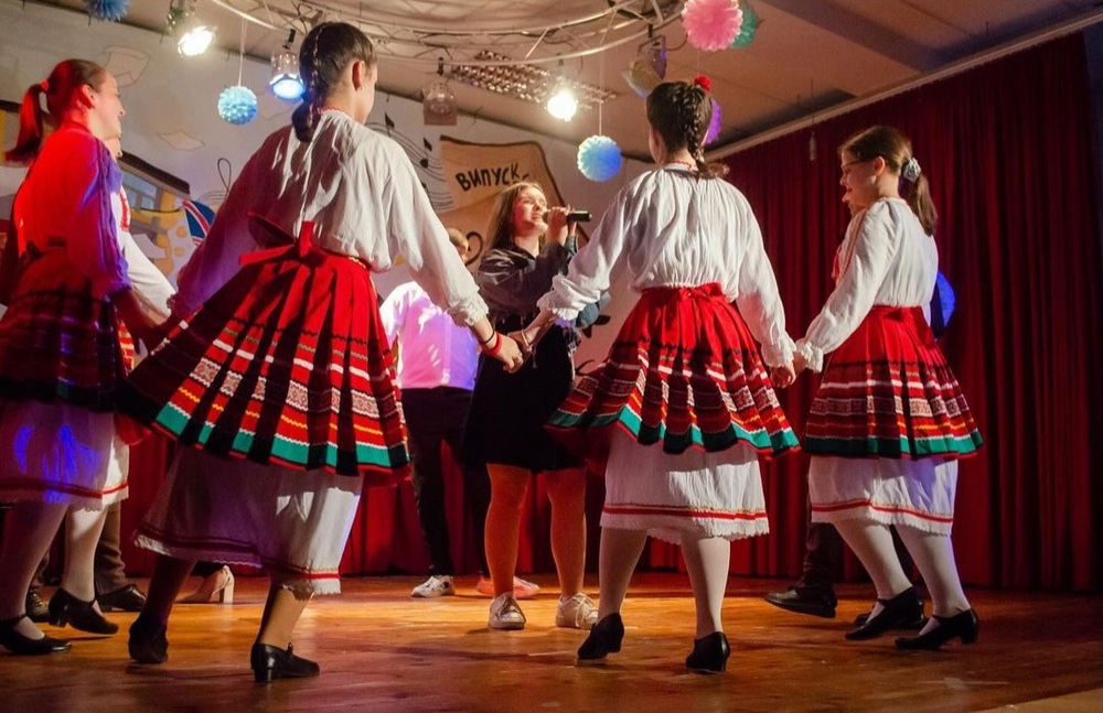 Община Ловеч: Благотворителният концерт на езиковци в подкрепа ремонта на спортната зала на 16 май