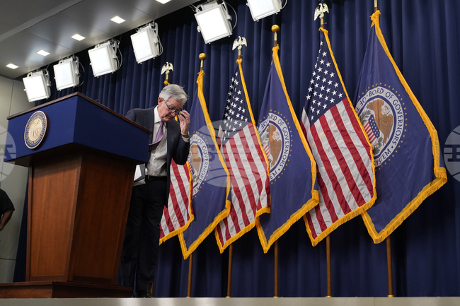 Централните банки на водещите икономики дават сигнали за промяна в курса на паричната политика