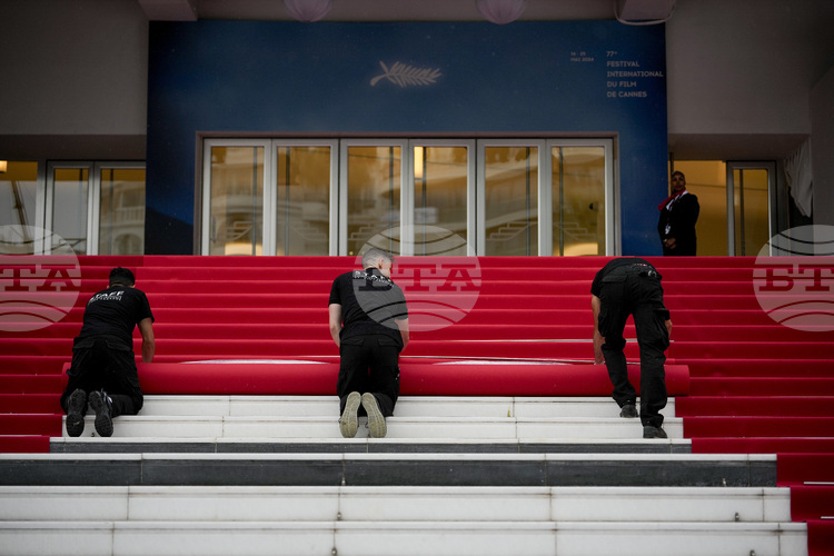 БТА :: Олимпийският огън ще премине днес по червения килим на Филмовия  фестивал в Кан