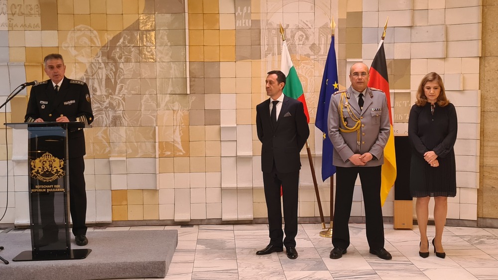 Началникът на отбраната адмирал Емил Ефтимов: България е ключов съюзник на източния фланг на НАТО и играе решаваща роля за сигурността на Черноморския регион