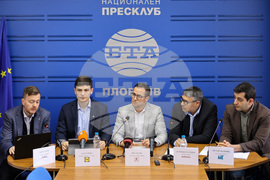 Национален пресклуб на БТА-Пловдив - Сдружение за модерна търговия - пресконференция