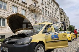 Таксиметрови шофьори - протест