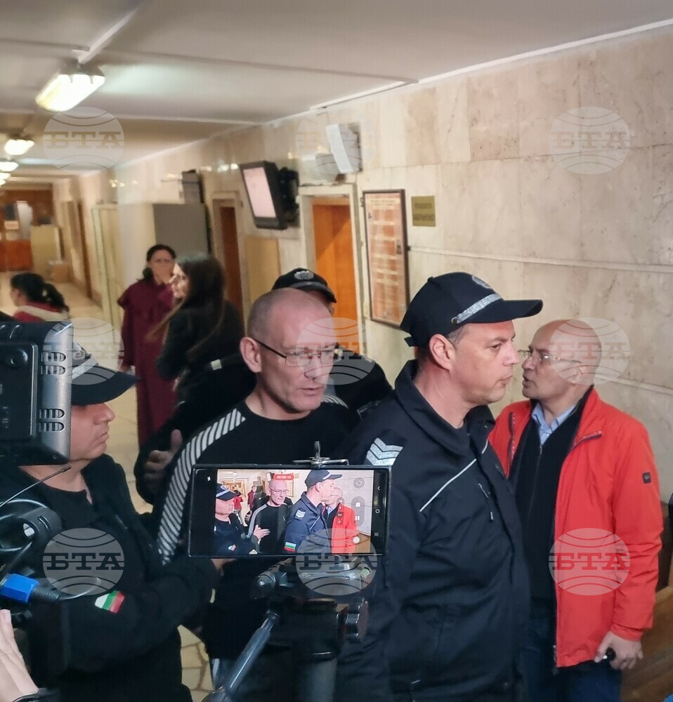 Районният съд в Сливен отхвърли искането за по-лека мярка на обвинения в блудство британски гражданин Даниел Хъл