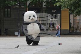 Ежедневие - уличен артист