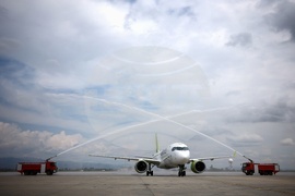  Летище София - авиокомпания „Еър Балтик“ (airBaltic) - самолет