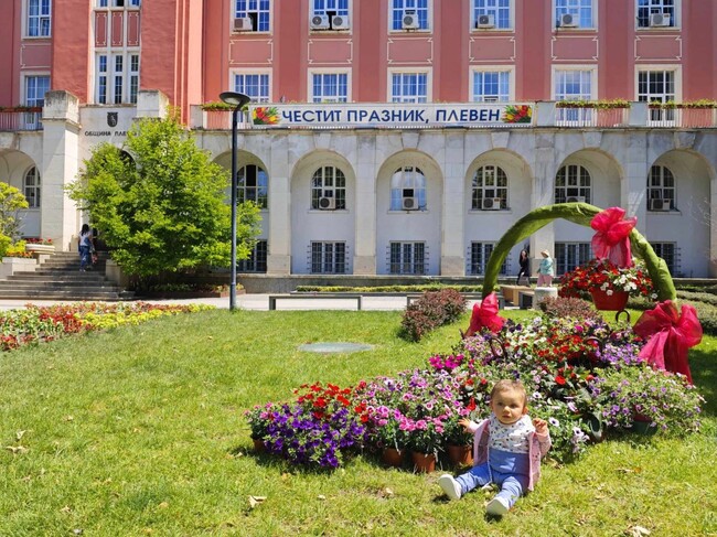 Плевен празнува 15 май с тържествена сесия, ритуал, концерти и гости 