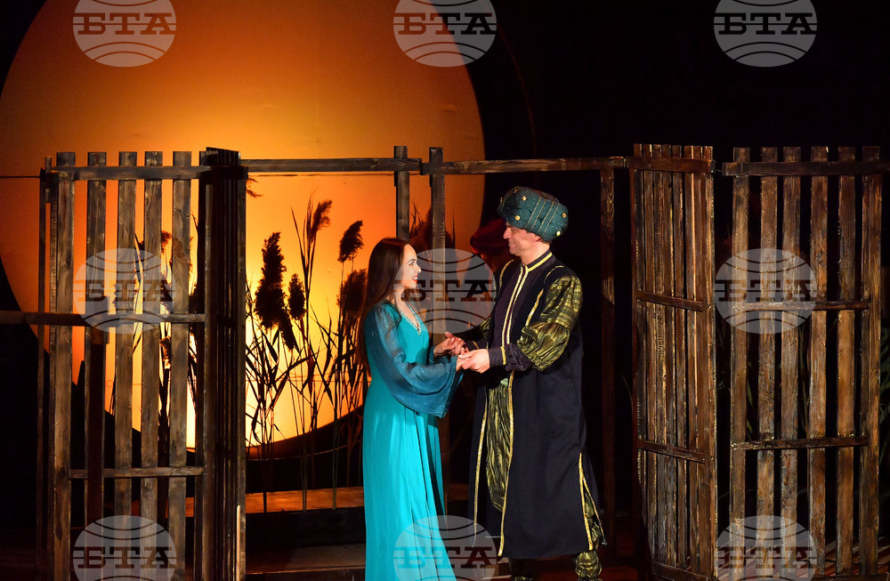 Исперих - театрална постановка - „Щъркелите на Делиормана“