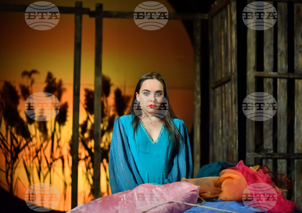 Исперих - театрална постановка - „Щъркелите на Делиормана“