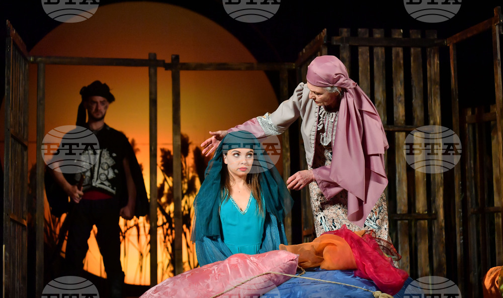 Исперих - театрална постановка - „Щъркелите на Делиормана“