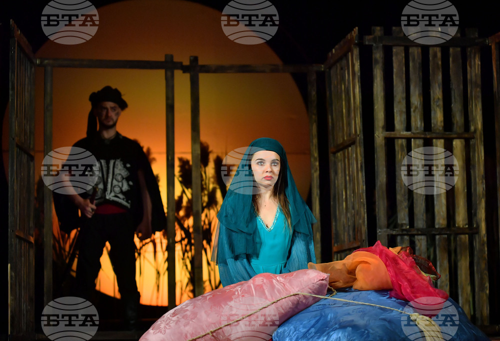 Исперих - театрална постановка - „Щъркелите на Делиормана“