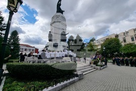 Велико Търново - Независимост - поднасяне на цветя - шествие