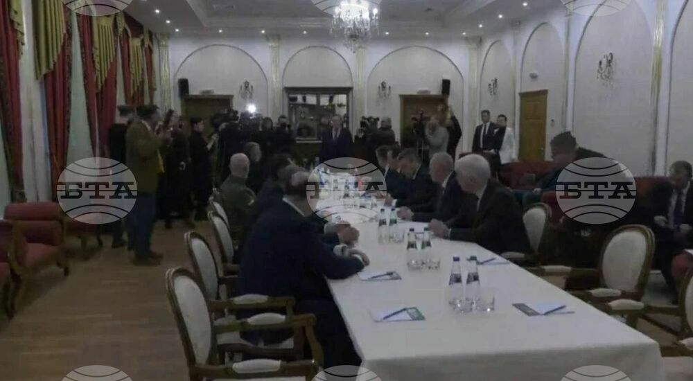 Преговорите между Украйна и Русия започнаха, заяви съветник на украинския президент