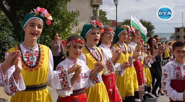 В Балчик започна XII Международен фолклорен фестивал „Море от ритми“