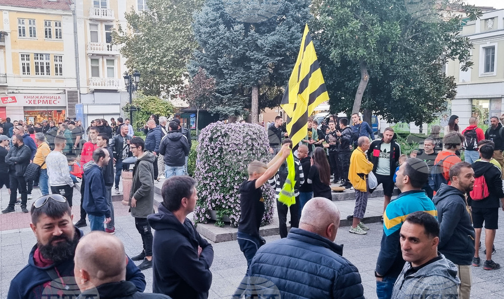 Пловдив - фенове на Ботев Пловдив - протест