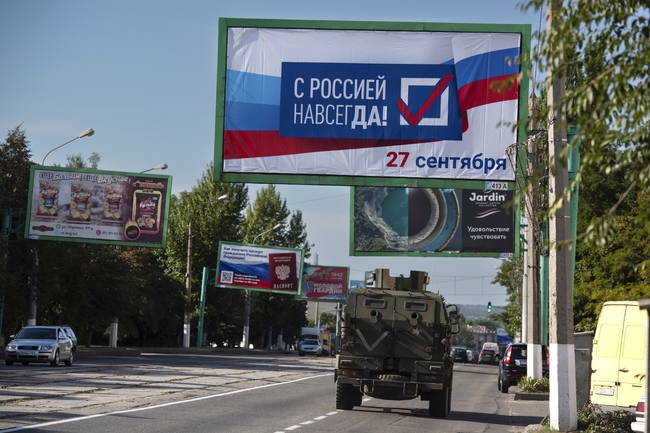 Г-7 осъди "фалшивите референдуми", произведени от Русия в Украйна, и заяви, че никога няма да ги признае