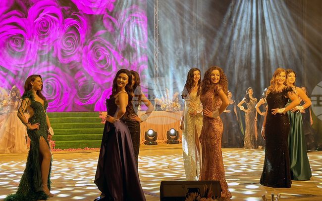 Спектакълът по избор на Царица Роза поставя днес началото на 122-я Празник на розата в Казанлък