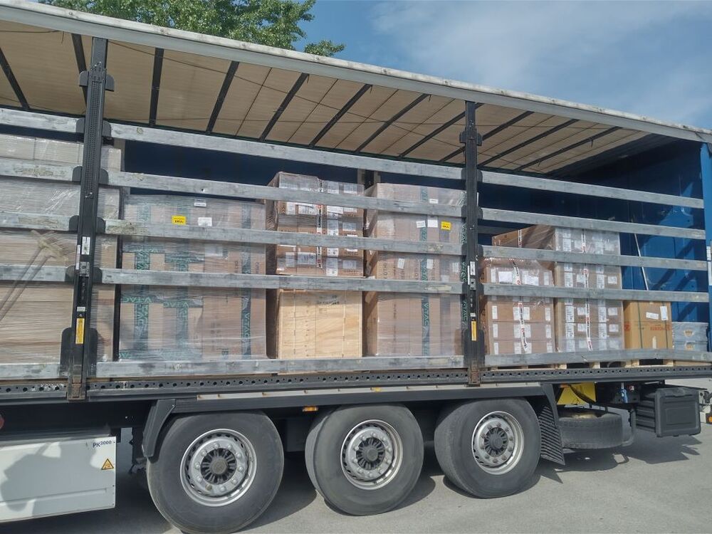 Митнически служители задържаха над 280 000 къса цигари в товарен автомобил в района на Дунав мост – Видин