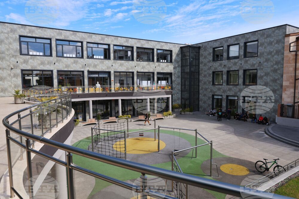 Бургас - Регионална библиотека "Пейо К. Яворов"