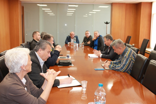 Община Шумен: Среща на футболни клубове по инициатива на кмета проф. Христо Христов