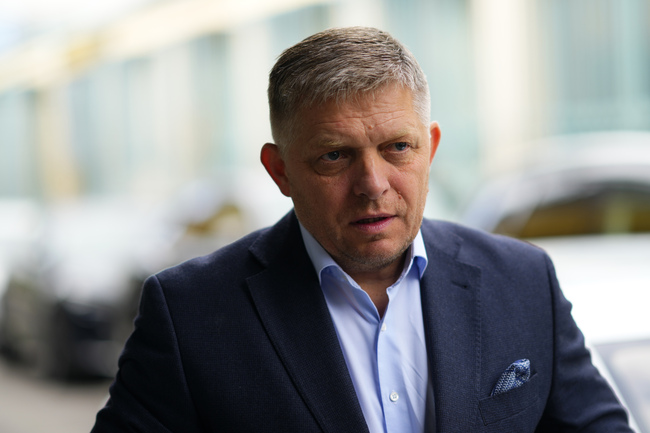 Словашкият премиер Роберт Фицо беше прострелян след заседание на кабинета