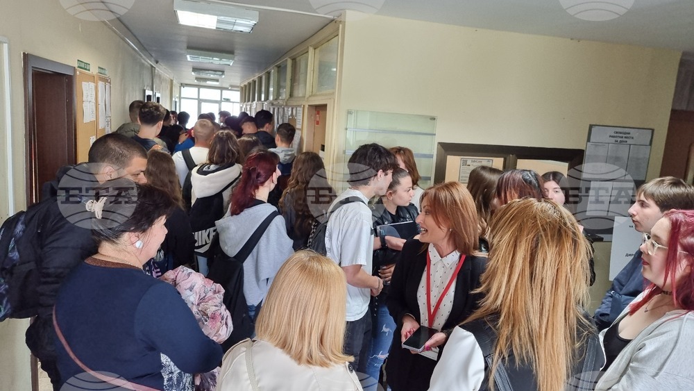 С Ден на отворените врати и Ден на открито Бюрото по труда - Добрич отбеляза професионалния си празник