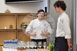 Варна - кръгла маса - учебно заведение