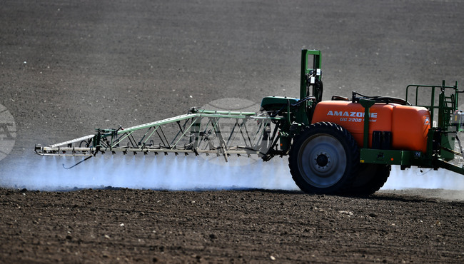 Земеделските стопани получиха над 1,6 млн. лева втори транш по схемата за зимни пръскания