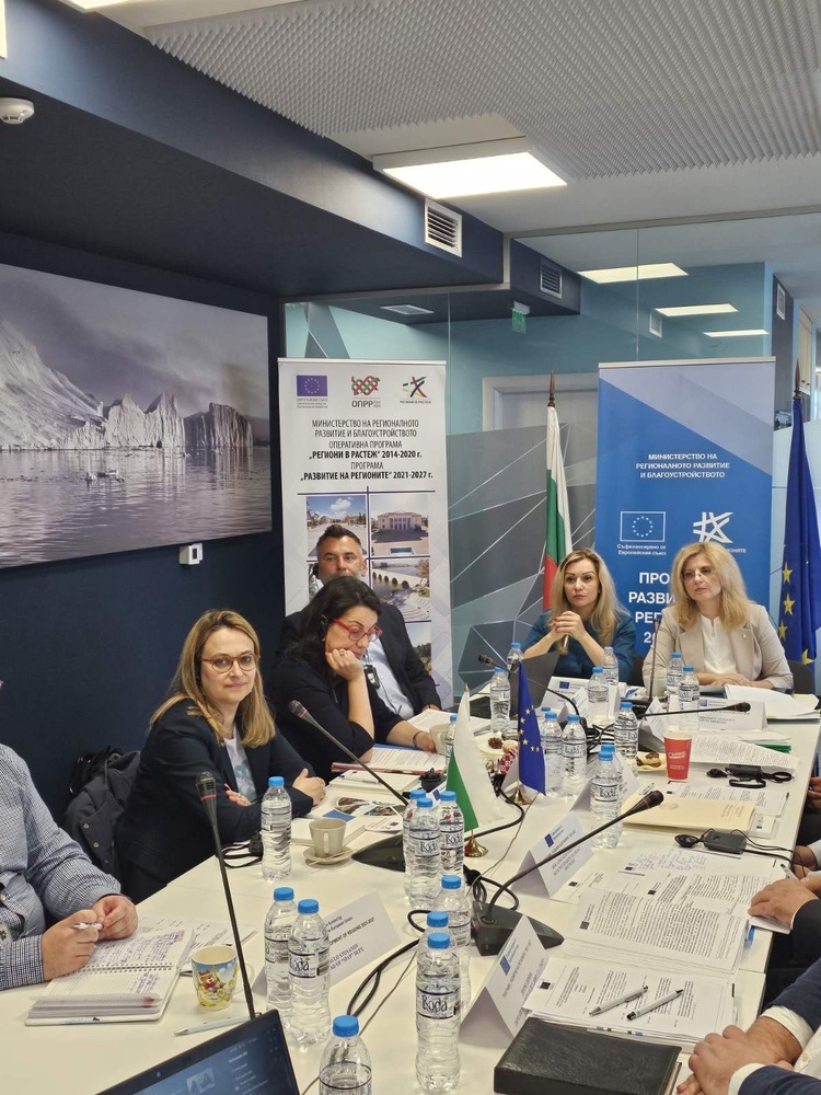 МРРБ: Отпускат близо 200 млн. лв. за саниране на многофамилни жилища в засегнатите от енергийния преход региони