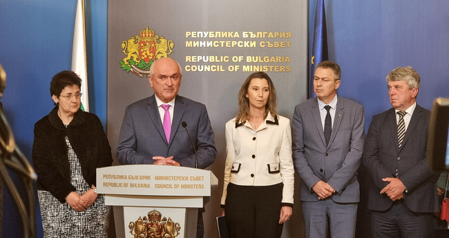 С 12% ще бъдат увеличени заплатите на административния персонал във висшите училища, съобщи служебният премиер