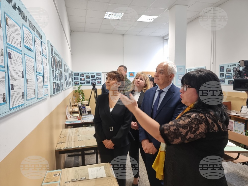 България има сериозен проблем с комплектоването на въоръжените сили, каза в Пазарджик служебният министър на отбраната