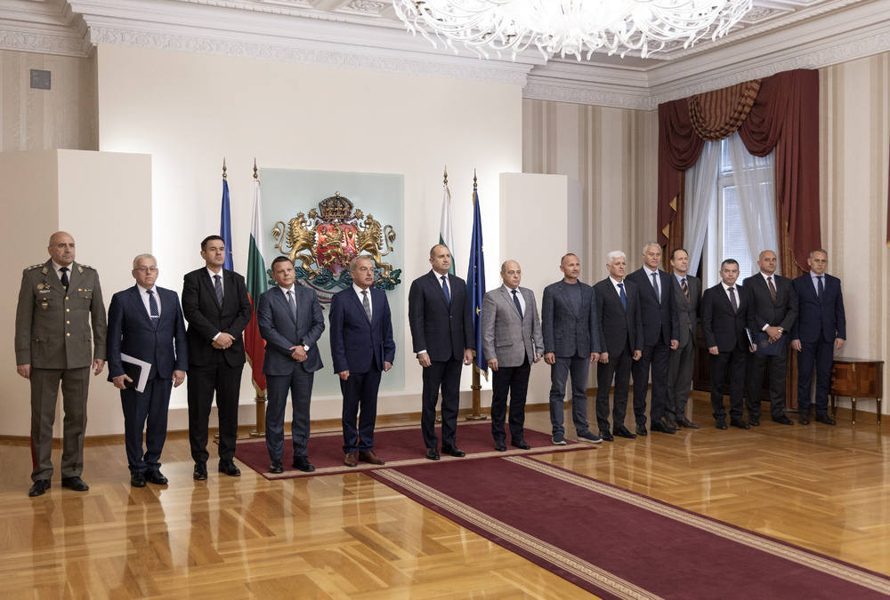 Президентът: Очаквам партиите да заемат ясна позиция по съществено важните за бъдещето на България въпроси, преди гражданите да гласуват и да започнат преговори за съставяне на коалиция