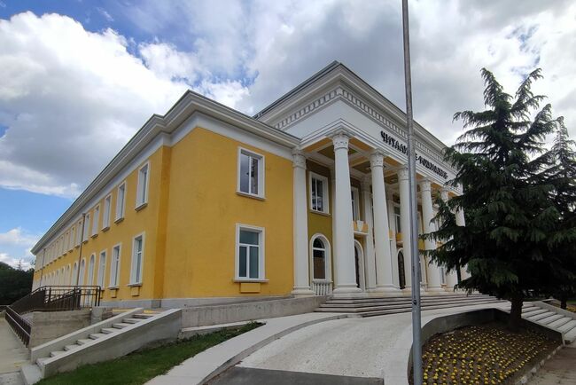 Община Асеновград дава заключителна пресконференция във връзка с приключването на проекта за обновяване на сградата на читалище „Родолюбие“ в гр. Асеновград“