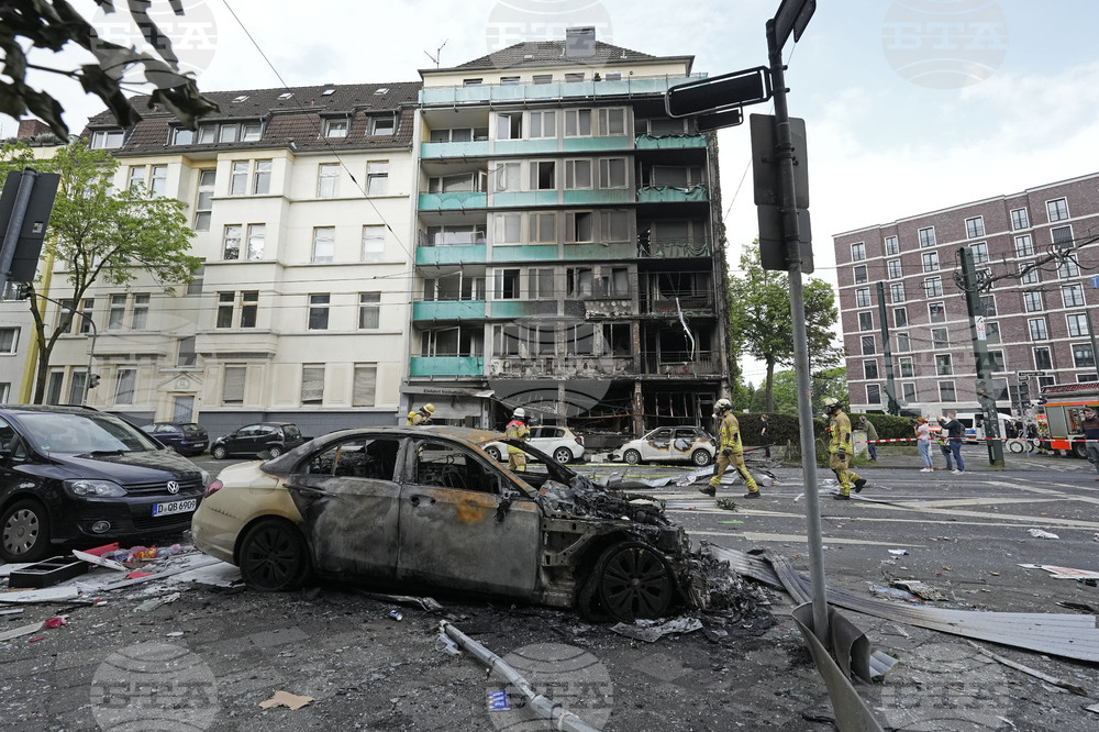Трима души загинаха, а двама бяха критично ранени при пожар в германския град Дюселдорф